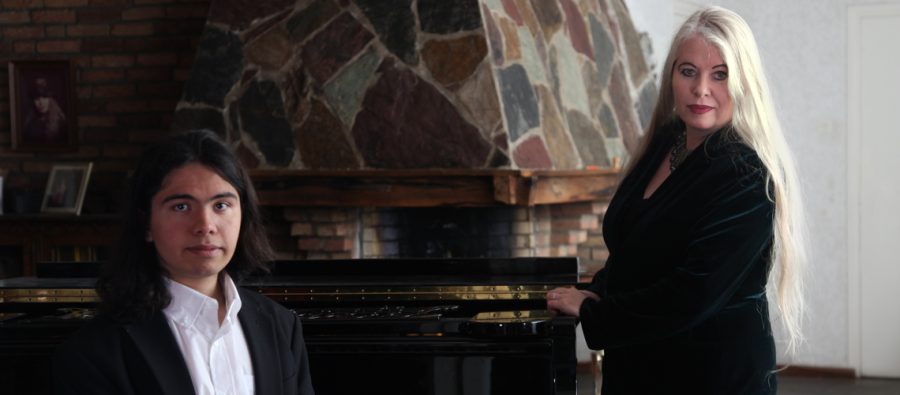 Mirjam Wesselink de Barrientos- Sopraan Gustavo Barrientos Wesselink - Piano